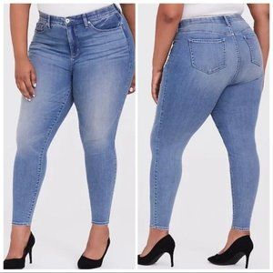 Torrid Sky High Skinny Jean - Premium Stretch Light Wash